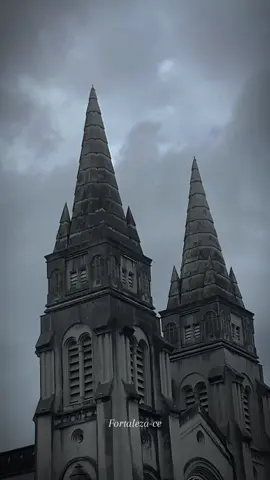 📍Catedral de Fortaleza, 1978, estilo gótico romano, quase 40 anos para ser finalizada.#cathedral #fortaleza #gotic 