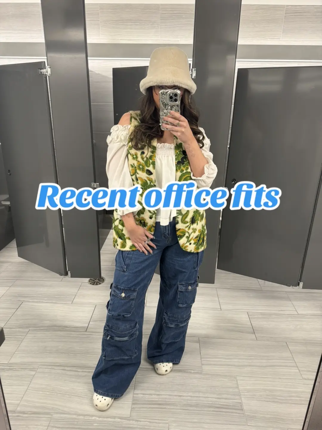 She’s colorful, she’s cold #midsizefashion #OOTD #chicago #style #colorfulstyle #fitcheck 