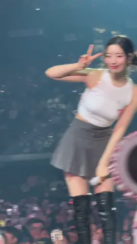 My heart skipped a beat when she looked into the camera and i died when Sana came #twice #twice_5th_world_tour #twicevegas #sana #dahyun #twice_5th_world_tour_ready_to_be 