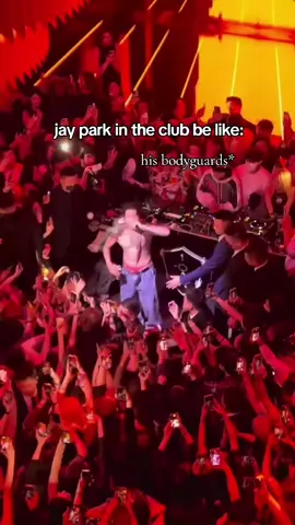 his bodyguards just helping him😂 #jaypark #justiceforjaypark #박재범 #kpop #khiphop #aomg #h1ghrmusic #morevision #wonsoju #jwalkerz 