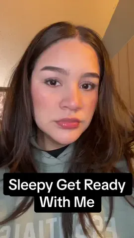 This was filmed at like 3 am but im honestly super happy with how the makeup came out. I felt really pretty lol  #softglammakeup #softglammakeuplook #makeuptutorial #softglamtutorial #cccatalan 