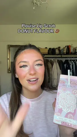 My favourite ever plouise product…. #plouise #plouisemakeup #plouise_makeup_academy #plouisejuicebox #lipscrub #plouiselipscrub #donutlipscrub #donut #lipoil #lipmask #fyp #review #flashsale #plouisemakeupbundle #foryoupage #viral #foryou 