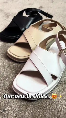 Our new in slides girls.. stunning! 😍🤪✨🫶🏽⬇️