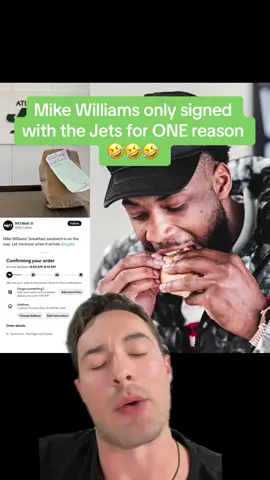 New York Jets fans welcoming Mike Williams to the city 👀 #nfl #nfltiktok #football #mikewilliams #newyorkjets #newyork #baconeggandcheese #ny #jets #jetup #jetsfan 