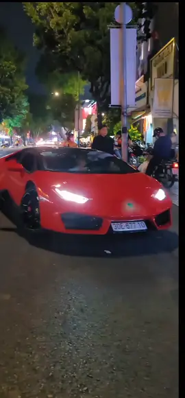 Dàn siêu xe đến tham dự sự kiện ra mắt Lamborghini Revuelto tại Sài Gòn @lamborghini  #lamborghini #poscher #bentley #rollsroyce #supercar #tiktok #xuhuong #nhatlinhsycarr99 