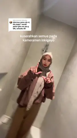 Membalas @Sxėnnáyy pasrahh akuuu 😀 #kameramen #kamerameninkigayo #inkigayo #froyou 