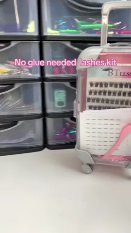 No glue needed lashes #lashes #lashesvendor #eyelashes #falseeyelashes #individuallashes #striplashes #catlashes #lashextensionsathome #lashhack #lashextensions #fupusa #fakelashes #lashesoftiktok #fyp 