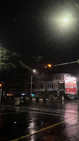 🚦#lampumerah #fypシ #sadstory #storywhatsapp #storytime #xyzbca #makassarhits #makassarfyp #lewatberandafyp #hujanderas #fyp 