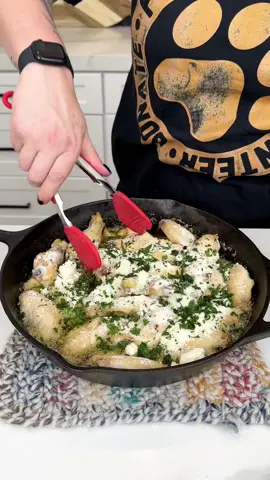 Garlic parm wings. #wings #garlic #butter 