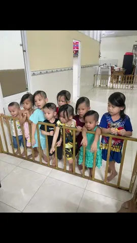 Mái ấm Vĩnh Khánh nơi nuôi dưỡng những thiên thần bé nhỏ. Cảm ơn ng bạn của tui đã góp phần cho mấy bé nhỏ có thêm niềm vui 