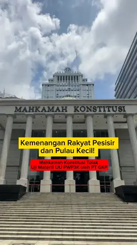 *Sekali ilegal, tetap ilegal; Penambangan Pulau-Pulau kecil*  Kamis, 21 Maret 2024, Mahkamah Konstitusi menolak permohonan uji materiil PT Gema Kreasi Perdana (PT GKP) atas UU No. 27 Tahun 2007, sebuah pasal yang melindungi pulau-pulau kecil dari aktivitas pertambangan. UU No. 27 Tahun 2007 tetap menjadi dasar hukum yang membuat semua aktivitas pertambangan di pulau kecil ilegal, termasuk yang dilakukan oleh PT GKP di Pulau Wawonii saat ini.  Selengkapnya: s.id/pulaukeciljanganditambang #trendasia  #SaveWawonii #pulaupulaukecil  #wawonii 
