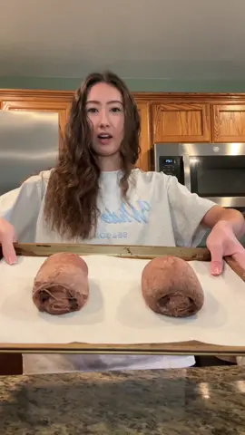 Dont eat these on a date. I cant even look at my teeth in this video 😂😂 #traderjoesdoublechocolatecroissant #chocolatecroissant #traderjoescroissants 