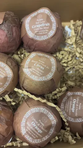 I love ✨spa vibes✨ 🧖‍♀️ at home!  These are actually a great price and I’ve been using this brand for over 6 months.  They make great stuff!  Bath bombs linked below in the tiktok shop 😌😌  #tiktokshopspringsale #ShopWHM #tiktokshop #spaathome #bathbombs #bathbomb #momtok 