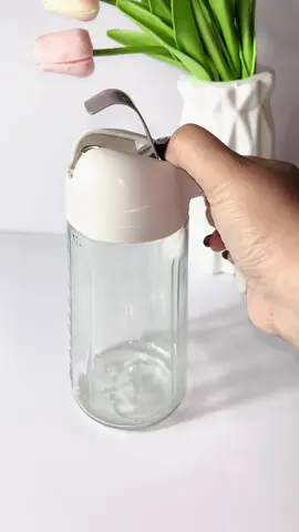 Aesthetic na lagayan at affordable pa!  #tiktokfinds #oilbottledispenser #kitchenware #kitchenessentials #condimentsbottle #homebuddiesph 