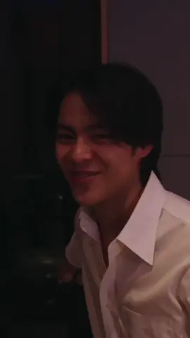 เวอร์ห้องอัดกับชุดนักศึกษา เกินไปมาก #MARCKRIS #BUSbecauseofyouishine 