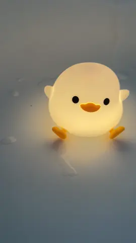 My duck can dance 🤣🐥 #duck #trends #cute #foryoupage #fyp #lamp #easter #nightlamp 