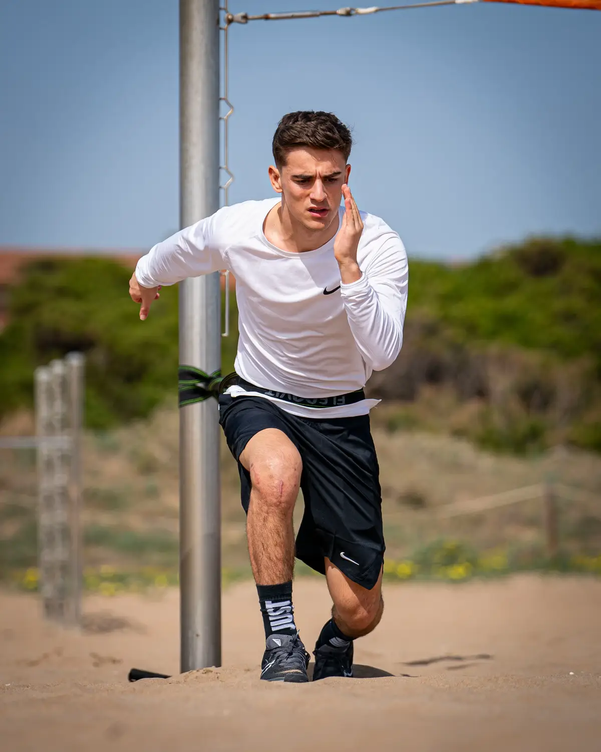 Recovering on the beach 💪🏖️ #fcbarcelona #barçaontiktok #deportesentiktok #Gavi #football #beach #playa #sports 