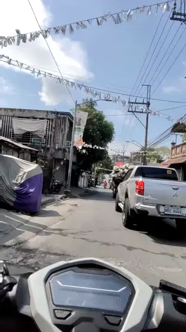 POV Yung dadaan ka sa BARUGO EDSA 🤣 haha wala padin kupassss 😂 ma traffic na maputek ka, saklap neto kapag bagong husgar alaga mo putek agad 🤣😂 #hondaclick125iv3 #caloocancity #barugo 