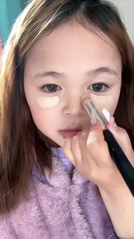 Douyin makeup by 5 years old👧 yes or not? 🩷 #makeup #tutorial #makeuptutorial #girls #douyinmakeup 