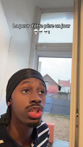 Imaginez d’abord, vous êtes père, et vous tombez sur ça en rentrant 😂. Que feriez-vous ?  @𝓛𝓸𝔀