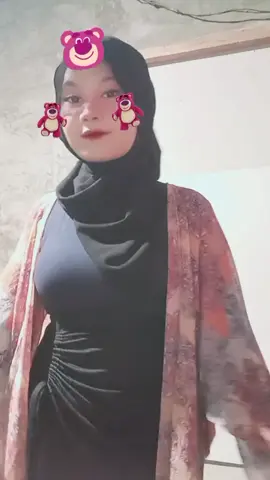 Walaupun masi bocil, udah bisa ngejepit😁 #fakebody #fyp #jilbabtiktok #foryou #fyppppppppppppppppppppppp #fypシ #jilbabgede #anaksekolah 