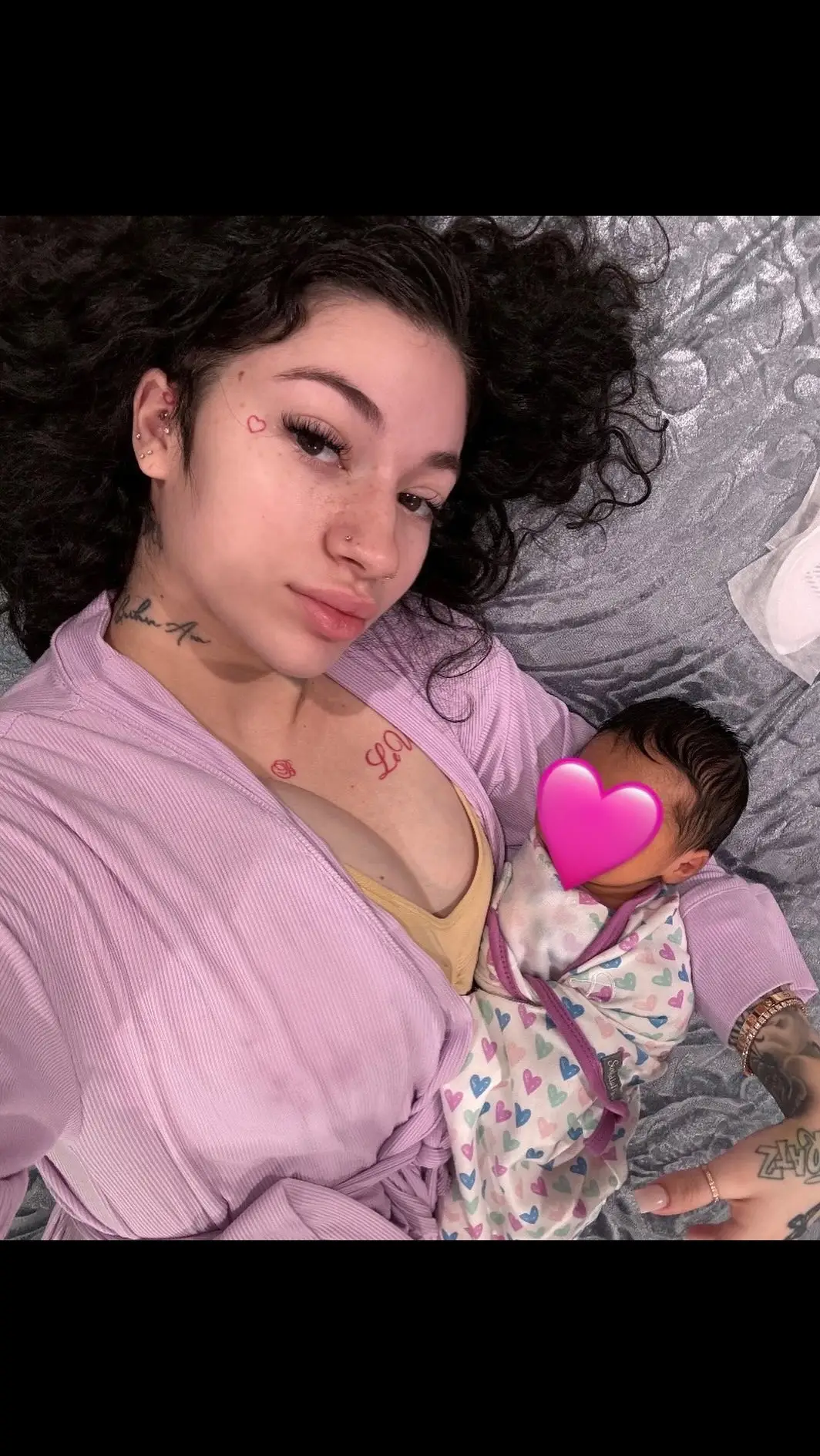 #bhadbhabie  Bhad Bhabie’s instagram story with her baby girl 👶