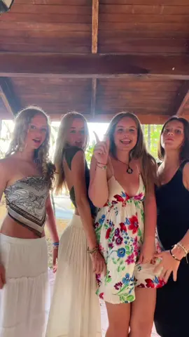 Gonna miss my girls so much🇨🇷