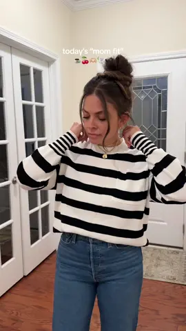 Ballet flays + delaney childs mess bun ❤️‍🔥 Wearing the levis i found at marshalls for $19 and my fave target ballet flats!  Fit deets l!nked in b!o! #levis #marshallsfinds #amazonfinds #momfit #whatiwore #momfits #momstyle #delaneychildsmessybun #messybun #stripedsweater #balletflats #toddlermom #targetfinds #targetshoes 