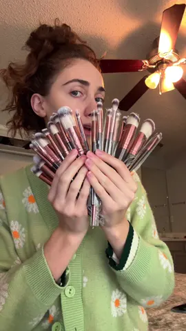 #fyp #brushes #TikTokShop #makeup #makeupbrushes #itcosmetics #cc #beauty #ფუნჯები 