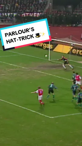 A memorable hat-trick for Ray Parlour away at Werder Bremen - 24 years ago today 🎩✨ #Arsenal #RayParlour #Goal 