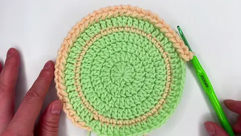 #crochetforbeginners #crochet #easy #yarn #fyp #crochetbeginner #beginnercrochet #crochettok #crochetersoftiktok ##crocheter #crochettutorial 