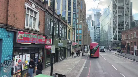 Travelling #traveltiktok  #shoreditch #liverpoolstreet #london #londonlife 