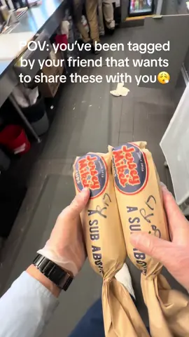 Tag someone youd share these with 🫱🏽‍🫲🏻🫱🏽‍🫲🏻 #foodtiktok #asmr #asmrsounds #asmrvideo #jerseymikessubs #jerseymikessubs #foodt #fy #fy #sizzle #xyzbca #satisfying #CleanTok #live #asmrfood #bts #viraltiktok #sauce 