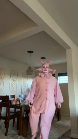 Almost looked stupid there #fyp #clown #blooper #clowncore #aesthetic #dancing 