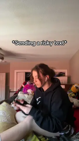 A little late to the trend but c’mon #risky #flirting #funny #TheCube #fyp 
