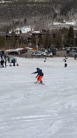 He is so funny! He definitely figured it out at the end if the day 🙌🏼 #snowboarding #snowboard #snowboarder #snoe #snowboardtok #ski #skiing #skitok #teamhuckhouse #keystone #colorado 