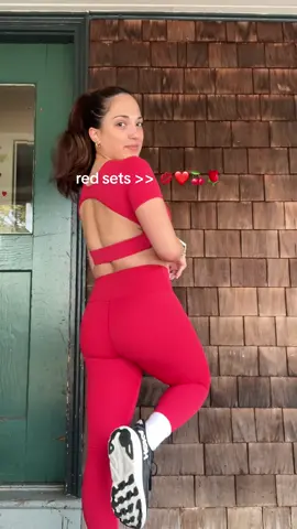 red anything tbh 🌹set is from @Enerbloom ❤️ #gym #workoutset #athleisure #set #matchingset #workoutoutfit #Fitness #wellnessjourney 