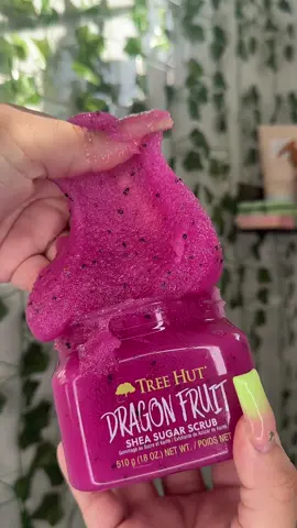 dragon fruit @Tree Hut scrub>>> 🩷🩷🩷 #perfection #treehut #treehutscrub #dragonfruit #treehutscrubs #treehutcollector #treehutusa #SelfCare #skincare #ulta #ultafinds 