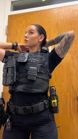 When the 3am headache hits and I have to redo my bun 🥲 #lawenforcement #policeofficer #femalecop #policehair #getreadywithme #fitcops #femalepoliceofficer #cops 