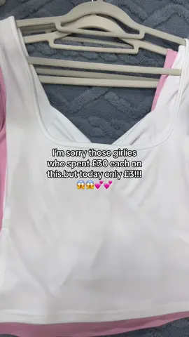 #tiktokmademebuylt #spotlight #spingsale #meangirls #meangirloutfit #neckcroptop #softcap #streetwear #stretchyclothes #shorttop #fyp #gym #GymTok 