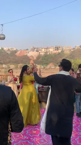 New Latest Saraiki jhumar shaadi waiting 2025 💃🚶👌 #viralvideo #foryoupage #unfreezemyacount #sarikigirl #pakistan #trending #💔💔💔 #foryou #pakistan #viralvideo 