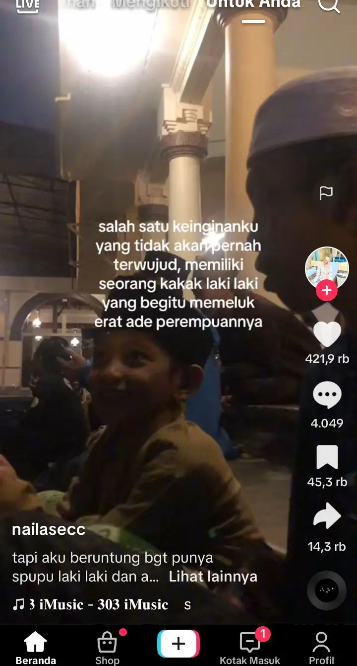 dan alhamdulilah gue pernah ngerasain kasi sayangnya pas waktu gue masi kecil,dan gue harap pas itu gue bisa merasakannya pas waktu gue dewasa,eh ternyata kk di sayang Allah ,dan lebih dulu meninggalkan adik kecil ini,sedih si ya rasanya he. #fyp #kk #sad #story #song #meninggal #kecelakaan #surga 
