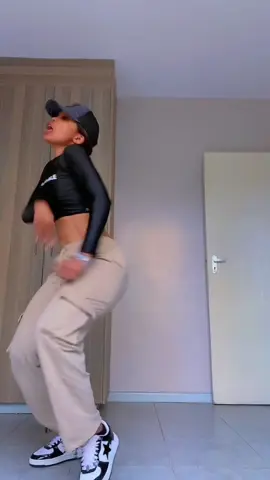 💃🏽: @phybyola  🎶: Work it amapiano remix by @ethanxtomas  🎙️: @missymisdemeanorelliott  #music #dance #akkatv #workit #missyelliott #amapiano #amapianoremix #dancechallenge #afrogoodvibes #challenge #cover #afrobeats #afrodance #tiktok #trending #trend #trendingsong #trendingvideo #viral 