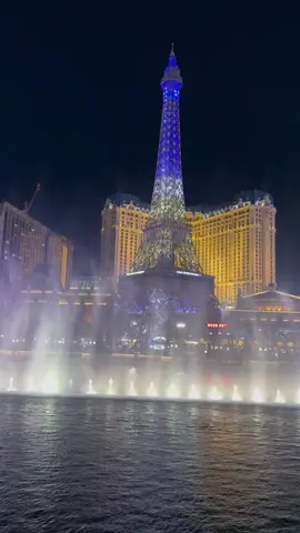 #belaggio #bellagiolasvegas #lasvegas #nevada #california #eu #estadosunidos🇺🇸 #eeuu #colombia #boyaca #sogamoso #Love #amor #trip #lonely #happy #eiffeltower 