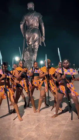 Ou sont les Amazones⚔️ ? Venez pointer en commentaire 😌  Team Togo 🇹🇬 Benin 🇧🇯 @Monica @Misty28officiel @sososierra @flaurekhein4 @Lyne_Ags #togolais228🇹🇬 #cotonou229🇧🇯 #amazone #woman 