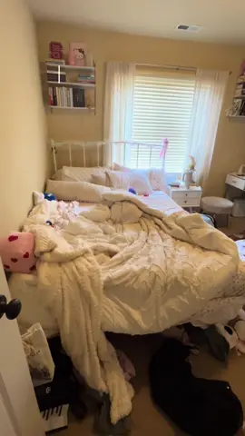 All clean!! #clean#cleaning#reset#sundayreset#sundayroutine#cleangirl#aesthetic #aestheticroom #vanillagirl #pink#pinkgirls #fyp#blowup#trending#trendingsong #arianagrande #wecantbefriends 