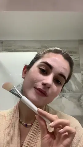 What's better than a Sunday reset? Start your week off with perfect pores and a flawless look courtesy Original Skin Retexturizing Mask with Rose Clay to deep clean pores for a naturally flawless look @sude #MomentswithOrigins #facemask #SelfCare #selfcareroutine 