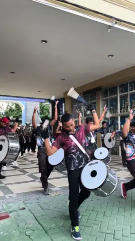 Agak tabrak sedikit sih #drumband #bassdrum #GSGJM #gitajalamahardhika #smahangtuah #AAL #fypシ #fypシ 