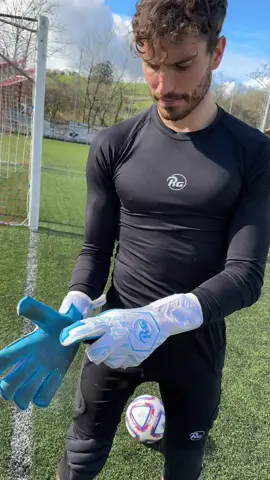 Worn-out palm? 👉 𝗥𝗚 𝗞-𝗚𝗿𝗶𝗽‼️ 🧤 We took the RG Bacan model with 3/4 months of use and applied the new RG K-Grip.  Just spray 4 or 5 times per palm and wait about 10 minutes to reactivate the adhesive properties of the latex. ✨🤩 Don’t miss out on your K-Grip and take your glove grip to the next level ! 🔥  Born to be a keeper!!! #RG #kgrip #Grip #agarre #sprayadherente #gloveglue #guantesdeportero #gkgloves #goalkeepergloves #goalie #gk #portero #goalkeepers #portiere