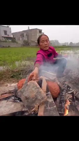 Bà tân nướng trứng và cái kết chạy đi các cháu ơi :)) #xuhuongtiktok #batanvlog #xuhuong 